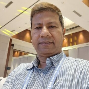 In his 50's, Subhasis is very energetic and enthusiastic about whatever he does. A senior pro with a positive mindset as well. He loves to make friends quickly is always very proactive in whatever he does.